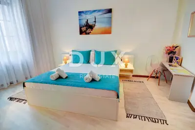 Hotel 975 m², Pula Centar - 19 rooms and view of the old town center - 11