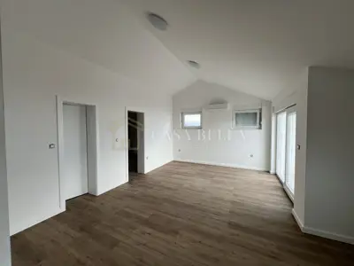 Wohnung zum Kauf in Crikvenica, 110 m² - 2