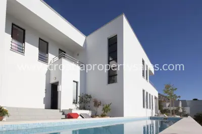 Villa in Makarska, ruhige Lage und Panoramablick auf das Meer