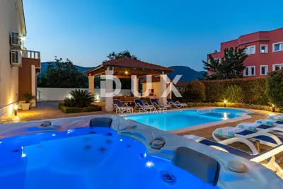 SPLIT, KAŠTEL - Wunderschöne Villa mit Pool und Meerblick - 7