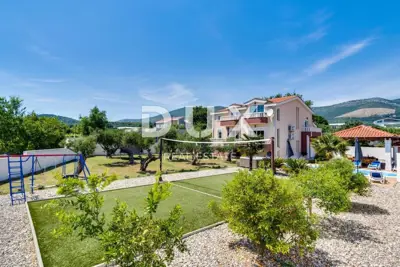 SPLIT, KAŠTEL - Wunderschöne Villa mit Pool und Meerblick - 4