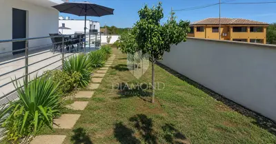 Stan 69 m², Umag - privatni bazen i veliko dvorište - 10