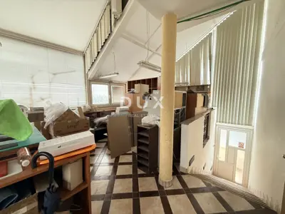 House 352 m², Zamet - three floors and separate entrances - 16
