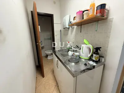 House 352 m², Zamet - three floors and separate entrances - 13
