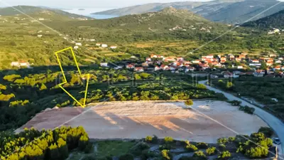 Landwirtschaftsfläche 12 938 m², Gustirna, Marina - Meerblick