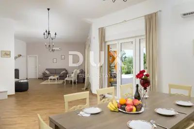 Villa 180 m², Svetvinčenat - Pool und Jacuzzi - 19