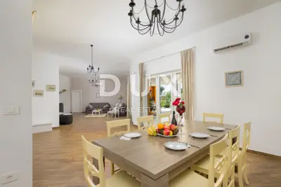 Villa 180 m², Svetvinčenat - Pool und Jacuzzi - 18