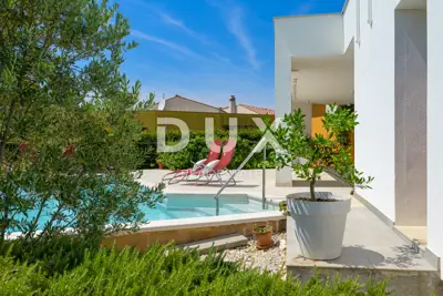 Villa 180 m², Svetvinčenat - Pool und Jacuzzi - 7