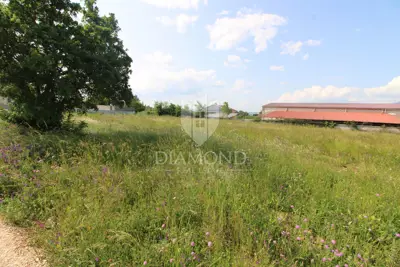 Kršan, building plot with views of Učka