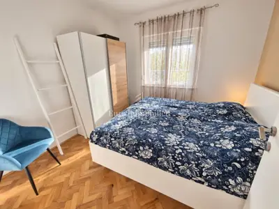 Apartman 60 m², Krk - prvi red do mora i centar - 13