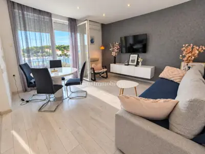 Apartman 60 m², Krk - prvi red do mora i centar - 4