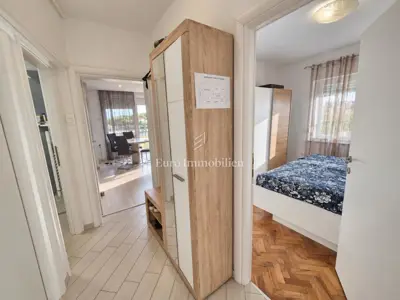 Apartman 60 m², Krk - prvi red do mora i centar - 10