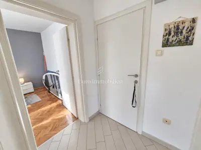 Apartman 60 m², Krk - prvi red do mora i centar - 17