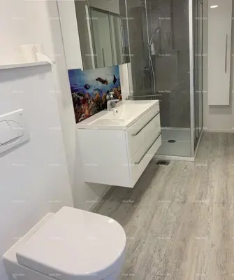Kuća 310 m², Poreč - 50 m od mora, 3 apartmana - 15