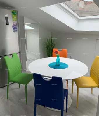 Kuća 310 m², Poreč - 50 m od mora, 3 apartmana - 17