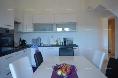 Haus 394 m², Pula Centar - 4 Wohnungen und 6 Parkplätze - 15