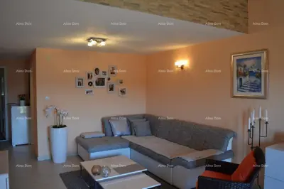 Haus 394 m², Pula Centar - 4 Wohnungen und 6 Parkplätze - 14