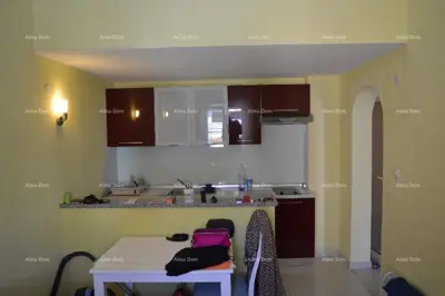 Haus 394 m², Pula Centar - 4 Wohnungen und 6 Parkplätze - 17