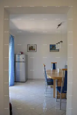 Haus 394 m², Pula Centar - 4 Wohnungen und 6 Parkplätze - 5