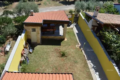 Haus 394 m², Pula Centar - 4 Wohnungen und 6 Parkplätze - 11