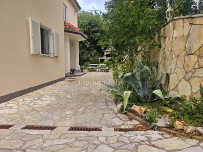 Samostojeća kuća s tri stana, pogled more - Malinska - 5
