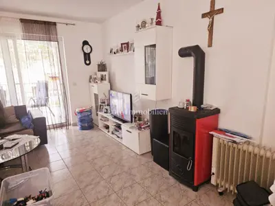 Samostojeća kuća s tri stana, pogled more - Malinska - 10