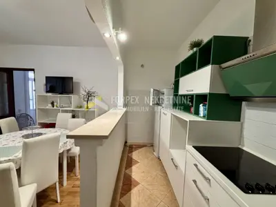 Haus 180 m², Novi Vinodolski Zentrum, Meerblick - 4