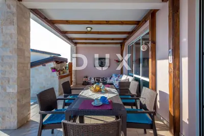 JABLANAC - Haus 260 m² mit Pool und Meerblick - 7