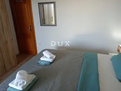 House 500 m², Valtura - 5 apartments and 2 pools - 18