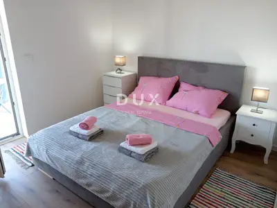 House 500 m², Valtura - 5 apartments and 2 pools - 20