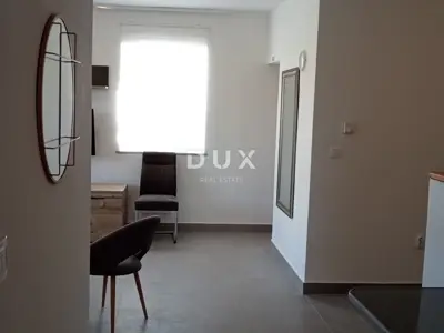 House 500 m², Valtura - 5 apartments and 2 pools - 19