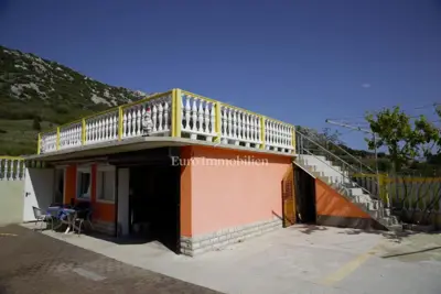 Kuća 1000 m², Baška na otoku Krku, 9 parkirnih mjesta - 13