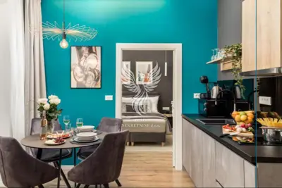 Stan u Rijeci, Centar, 3 apartmana u povijesnoj zgradi - 2