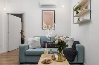 Stan u Rijeci, Centar, 3 apartmana u povijesnoj zgradi - 8