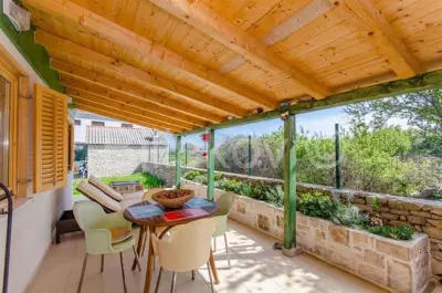 House 60 m², Grohote on Šolta, pool and garden - 11