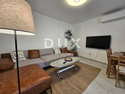 Stan 78,6 m², Pula Centar - dvije renovirane jedinice - 2