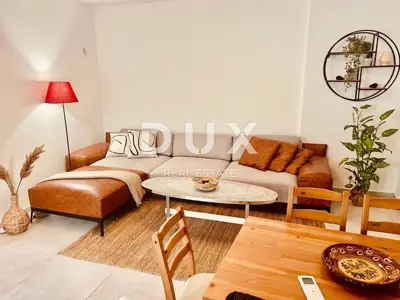 Stan 78,6 m², Pula Centar - dvije renovirane jedinice - 15