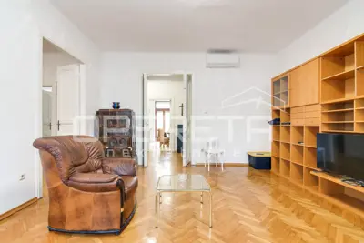 Wohnung 81 m², Donji grad - Krešimirov trg, Blick auf den Park - 9