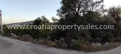 Građevinsko zemljište 1.076 m², Trogir - Vinišće, pogled na more - 2