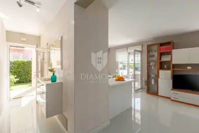 Stan 66 m², Poreč - 2 spavaće sobe i terasa - 11