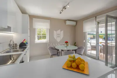 Stan 66 m², Poreč - 2 spavaće sobe i terasa - 9