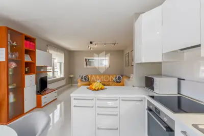 Stan 66 m², Poreč - 2 spavaće sobe i terasa - 8