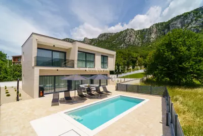 Villa in Bribir, Meerblick und Pool
