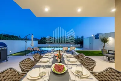 Split, Kaštel, Newly built villa for rent with a heated pool and sea v - 4
