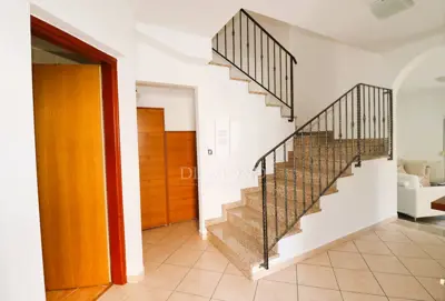 Semi-detached house 115 m², Poreč - 3 bedrooms and 2 bathrooms - 14