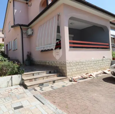 Semi-detached house 115 m², Poreč - 3 bedrooms and 2 bathrooms - 21