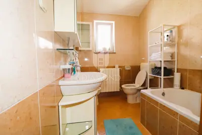 Semi-detached house 115 m², Poreč - 3 bedrooms and 2 bathrooms - 11