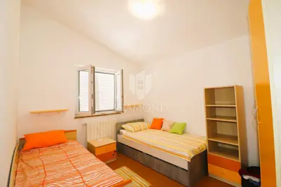 Semi-detached house 115 m², Poreč - 3 bedrooms and 2 bathrooms - 9