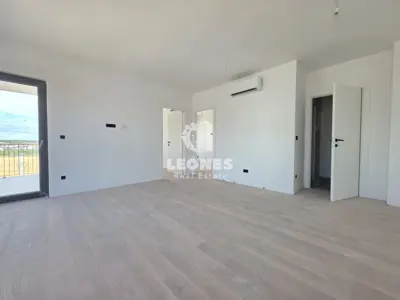 Zwei-Zimmer-Wohnung mit Aufzug und Garagenstellplatz in Umag - 3