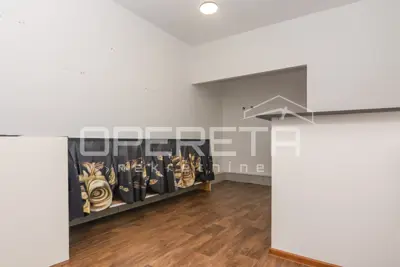 Gewerbefläche, Dugo Selo Centar, Schaufenster in der Fußgängerzone - 2